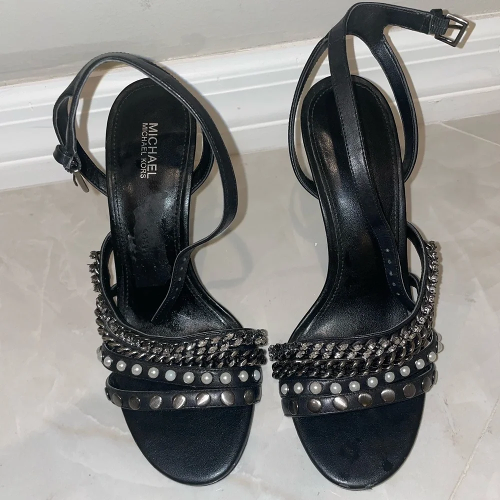 Beautiful Michael Kors heels - Picture 1 of 6